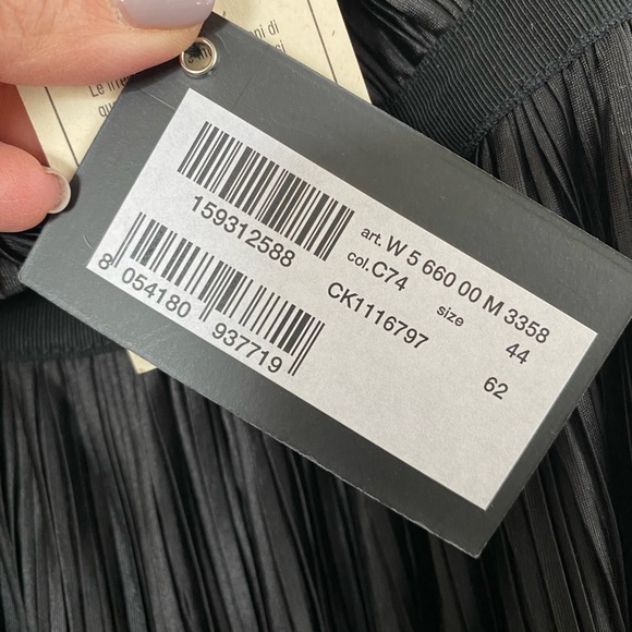 Love Moschino black maxi pleated dress. - Picture 9 of 9